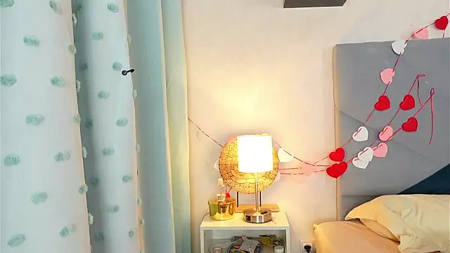 AshiaEkta1 online show from 18, 2, 2026