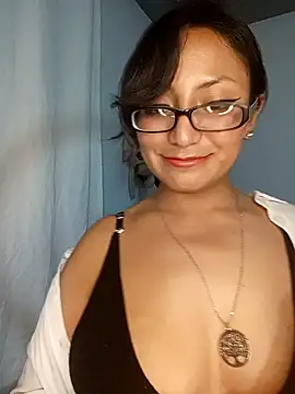 Lucy Chery online show from 27, 2, 2026