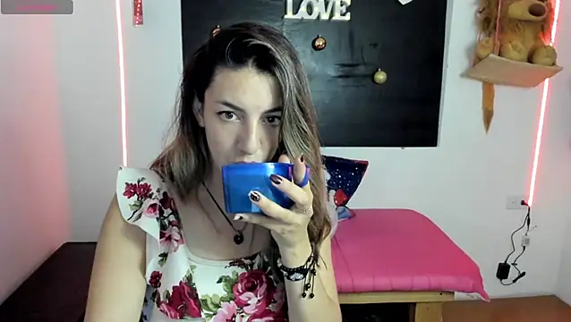 queen-natty online show from 24, 12, 2024