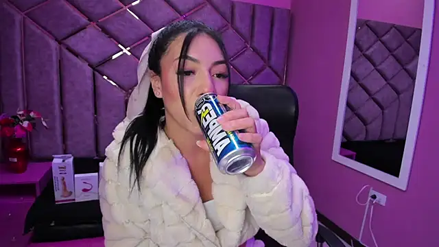 Poly Sasha  online show from 3, 10, 2025