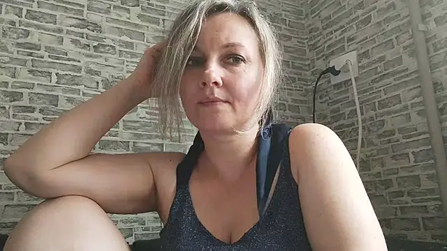 EdithManning online show from 5, 3, 2025