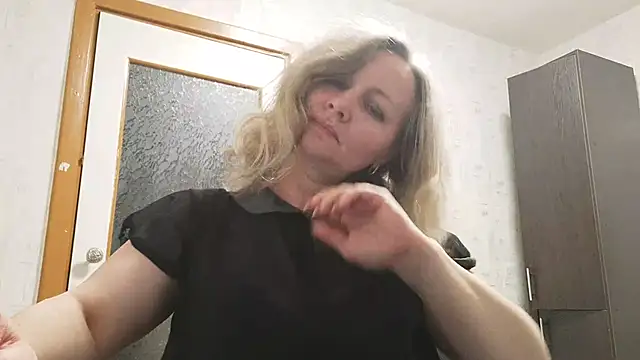 Snapshot of EdithManning chatting on 21, 5, 2026 EdithManning online show from 21, 5, 2026