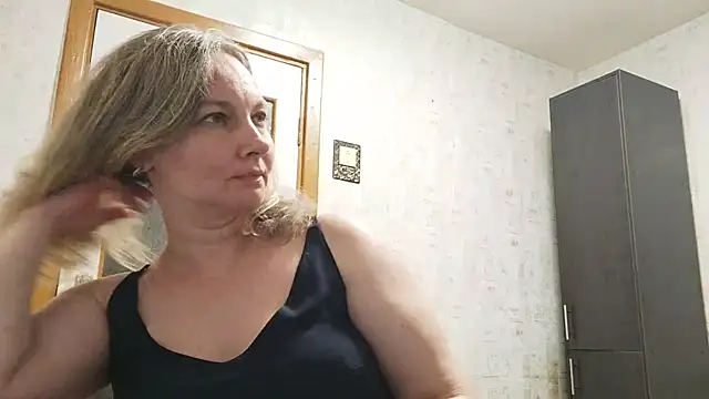 Snapshot of EdithManning chatting on 23, 5, 2026 EdithManning online show from 23, 5, 2026