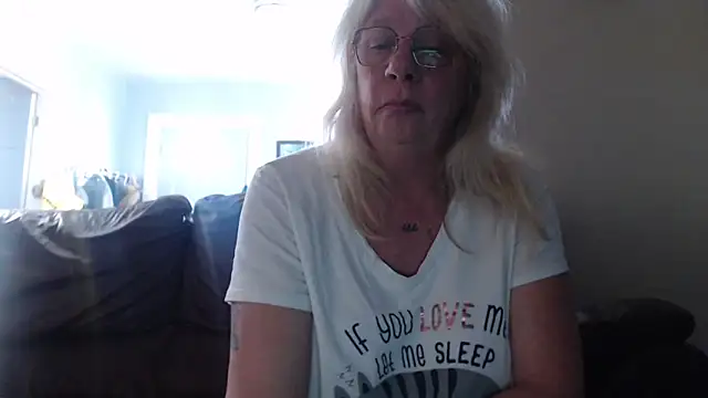 canadiancougar1965 online show from 26, 1, 2025