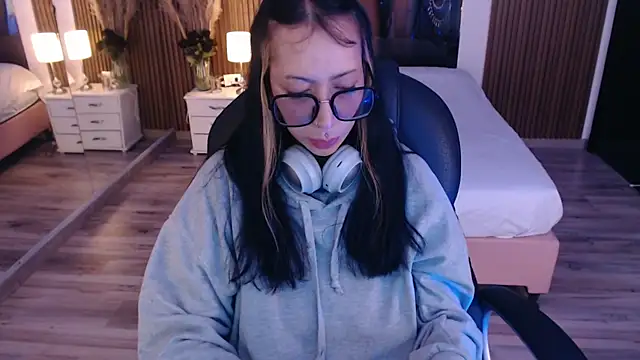 Sam mansson66 online show from 5, 11, 2025