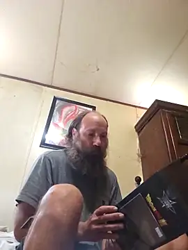 Snapshot of Beyond1978 chatting on 4, 10, 2025 Beyond1978 online show from 4, 10, 2025