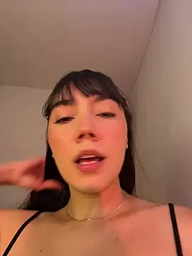 Snapshot of SOY_LUPE chatting on 8, 10, 2025 SOY LUPE online show from 8, 10, 2025