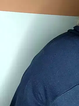 Kasandra Ho online show from 18, 1, 2025