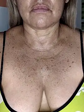 Kasandra Ho online show from 26, 2, 2025