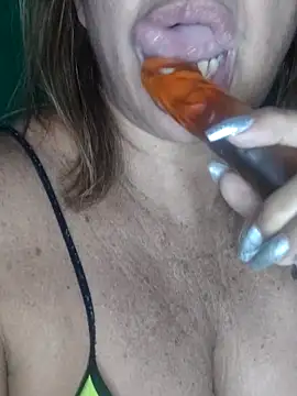 Kasandra Ho online show from 27, 9, 2025