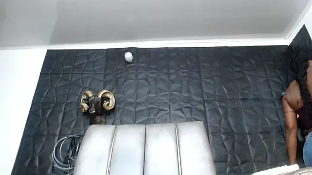 Hanna Fox 69 online show from 25, 4, 2026