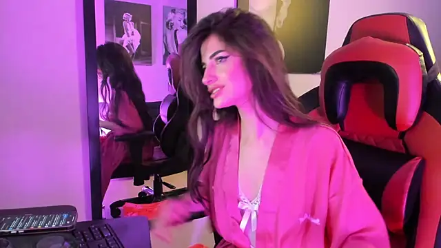 Snapshot of Megga_Bluee chatting on 1, 2, 2025 Megga Bluee online show from 1, 2, 2025