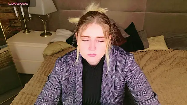 KarenLong online show from 4, 12, 2024