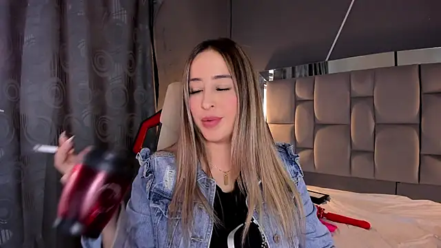 AliceSteel12 online show from 4, 3, 2025