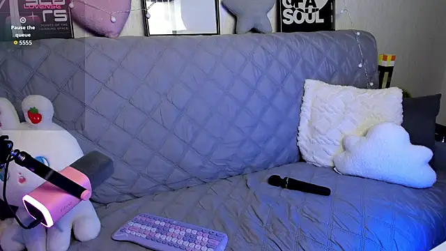 Snapshot of KittiMissi chatting on 24, 11, 2025 KittiMissi online show from 24, 11, 2025