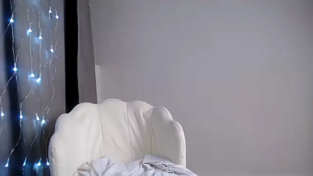 ElliaSquirtGirl online show from 19, 2, 2025