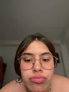 Yuli zuha online show from 6, 12, 2024