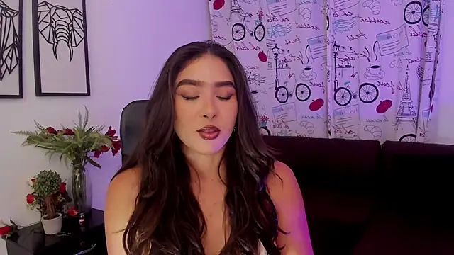 Danielacossio online show from 5, 11, 2025