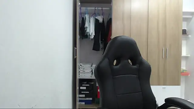 RoxanaLove9 online show from 18, 2, 2026