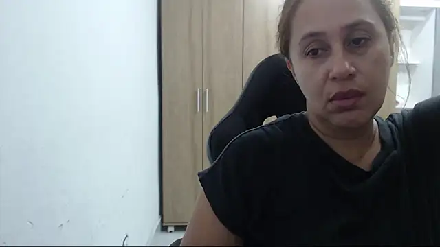 RoxanaLove9 online show from 19, 6, 2026
