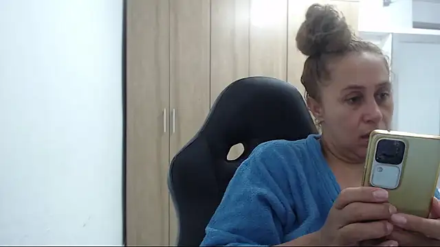 RoxanaLove9 online show from 26, 7, 2026