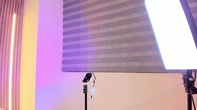 Annie9  online show from 26, 4, 2026