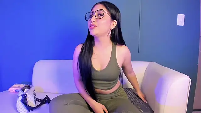 Annie9  online show from 29, 7, 2026