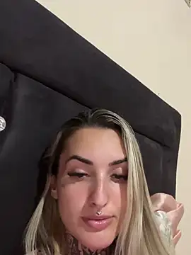 hotskinny1 online show from 14, 2, 2025