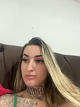 hotskinny1 online show from 28, 4, 2026