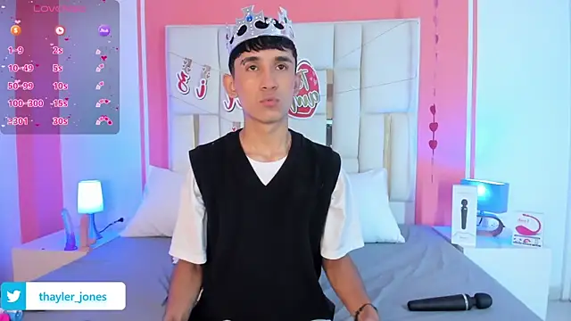 Thayler jones online show from 2, 3, 2025