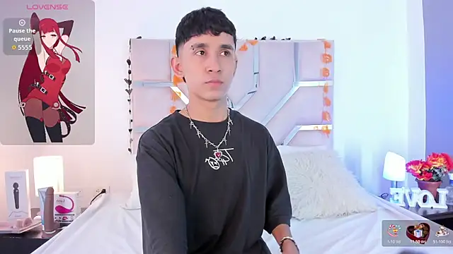 Thayler jones online show from 4, 11, 2025