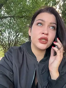 KikiWatson online show from 14, 9, 2025