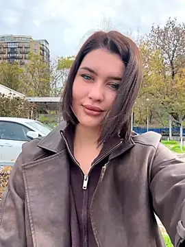 KikiWatson online show from 24, 10, 2025