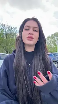 KikiWatson online show from 20, 4, 2026