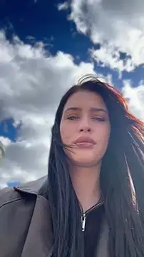 KikiWatson online show from 27, 4, 2026