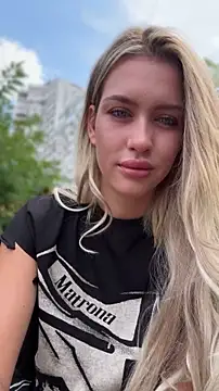 KikiWatson online show from 25, 7, 2026