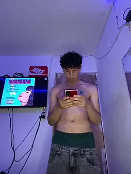 LatinBoysxxx online show from 5, 3, 2025