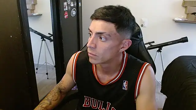 kv   xxx  online show from 12, 4, 2026