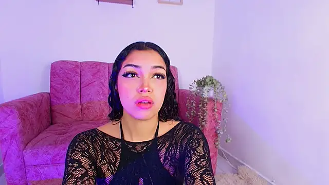 Snapshot of Sara_Jhonson chatting on 21, 11, 2025 Sara Jhonson online show from 21, 11, 2025