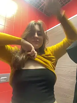 Snapshot of Topvi_ chatting on 8, 1, 2025 Topvi online show from 8, 1, 2025