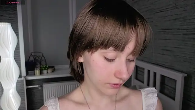 Snapshot of EthalBuffkin chatting on 4, 5, 2026 EthalBuffkin online show from 4, 5, 2026