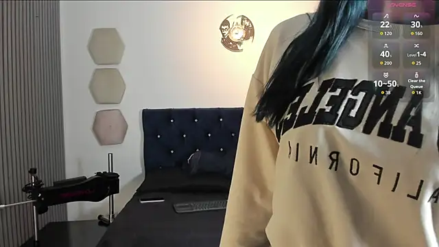 yulianademond66 online show from 17, 7, 2026