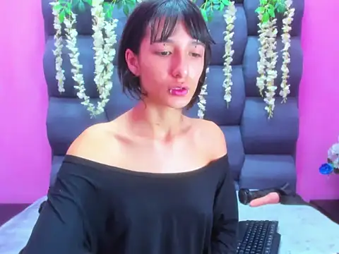 Snapshot of Danny_Face chatting on 9, 10, 2025 Danny Face online show from 9, 10, 2025