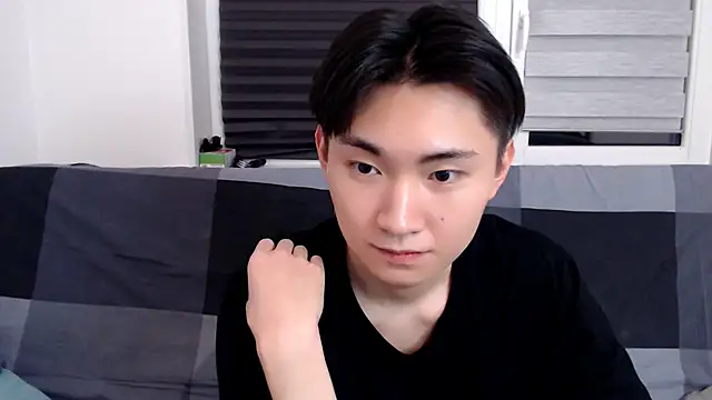 Miram Yu online show from 13, 1, 2025