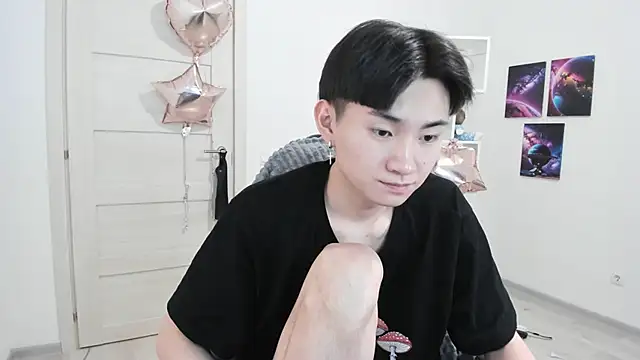 Miram Yu online show from 23, 2, 2025