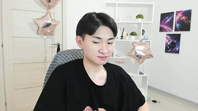 Miram Yu online show from 26, 2, 2025