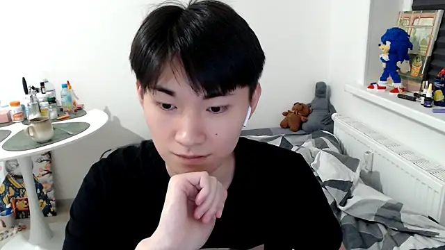 Miram Yu online show from 12, 10, 2025