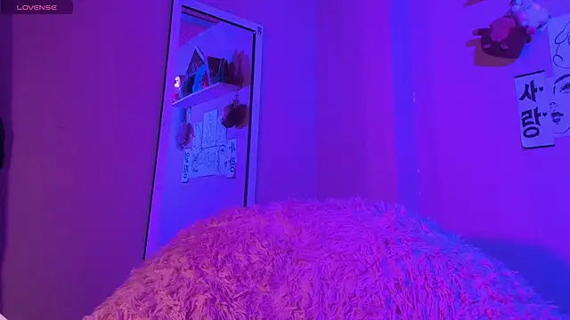 Snapshot of MadelineBenet chatting on 25, 2, 2025 MadelineBenet online show from 25, 2, 2025