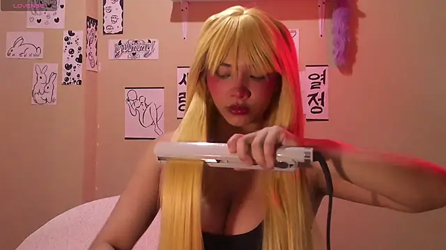 Snapshot of MadelineBenet chatting on 22, 3, 2025 MadelineBenet online show from 22, 3, 2025