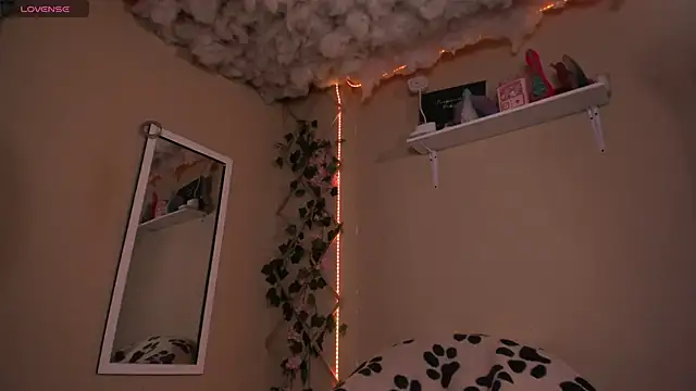 Snapshot of MadelineBenet chatting on 15, 9, 2025 MadelineBenet online show from 15, 9, 2025